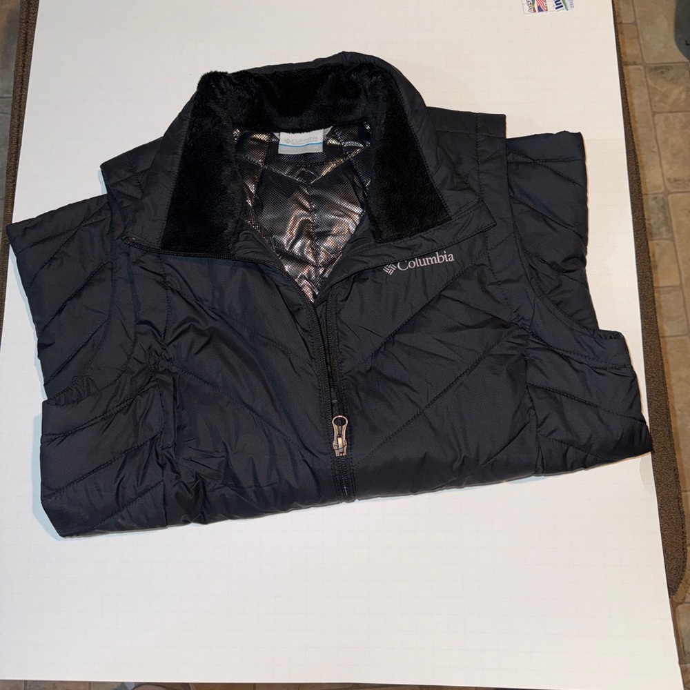 Columbia Black Puffer Vest